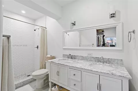 453 NE 89th St, El Portal, FL 33138 photo 21