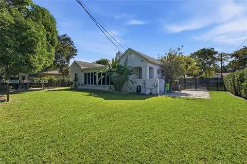 453 NE 89th St, El Portal, FL 33138 photo 28