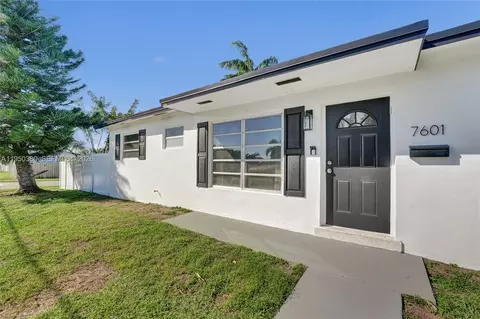 7601 Farragut St, Hollywood, FL 33024