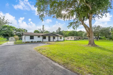 14230 SW 14th St, Davie, FL 33325