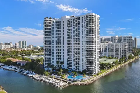 3530 Mystic Pointe Dr Apt 2602 Parking #2602 + PARKING, Aventura, FL 33180