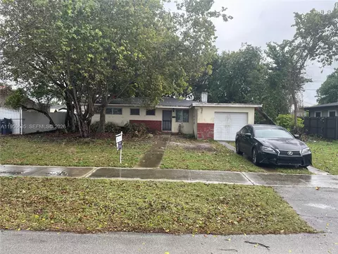 9660 Dominican Dr, Cutler Bay, FL 33189