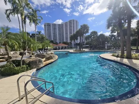 3300 NE 191st St #1202, Aventura, FL 33180