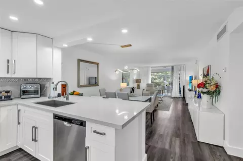 3910 Inverrary Blvd #503-B, Lauderhill, FL 33319
