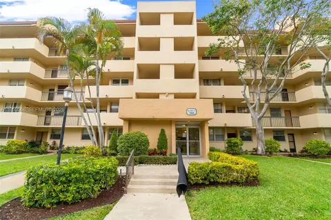 7080 Environ Blvd #226, Lauderhill, FL 33319