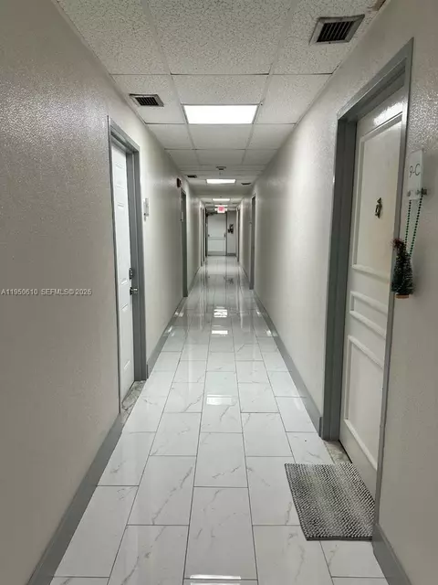 1720 Harrison St #9A, Hollywood, FL 33020