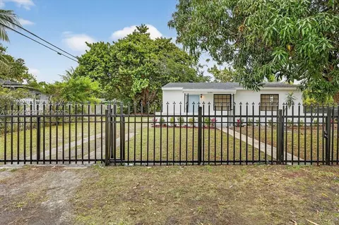 12801 W Randall Park Dr, Miami, FL 33167