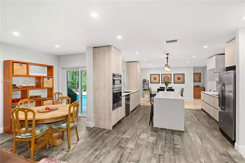 6809 Mentone St, Coral Gables, FL 33146 photo 17