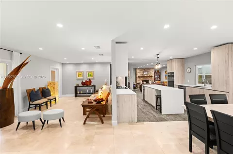 6809 Mentone St, Coral Gables, FL 33146 photo 8