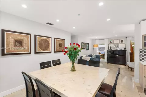 6809 Mentone St, Coral Gables, FL 33146 photo 10