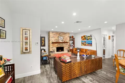 6809 Mentone St, Coral Gables, FL 33146 photo 13