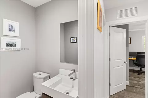 6809 Mentone St, Coral Gables, FL 33146 photo 29