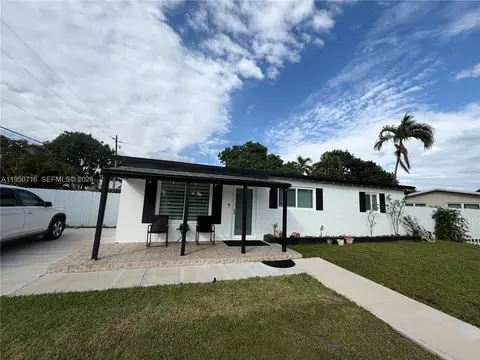 1011 NE 212th Ter, Miami, FL 33179