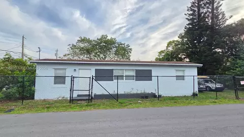 1430 NW 7th St, Fort Lauderdale, FL 33311