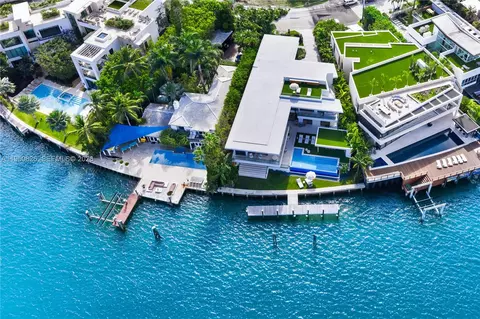 1417 N Venetian Way, Miami Beach, FL 33139