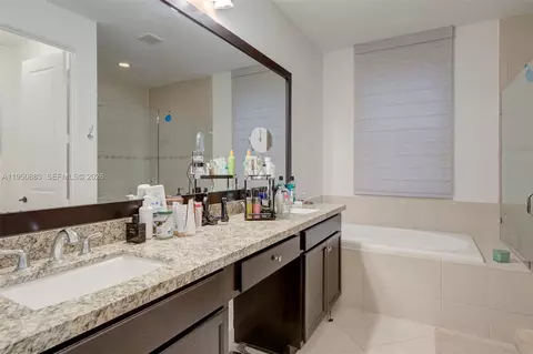 3338 W 97th Ter, Hialeah, FL 33018 photo 35