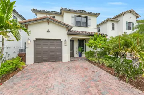 3338 W 97th Ter, Hialeah, FL 33018 photo 54