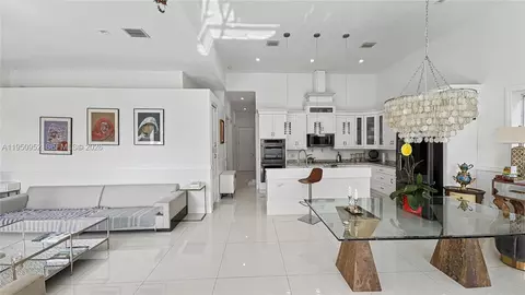 34 Seagate Blvd, Key Largo, FL 33037
