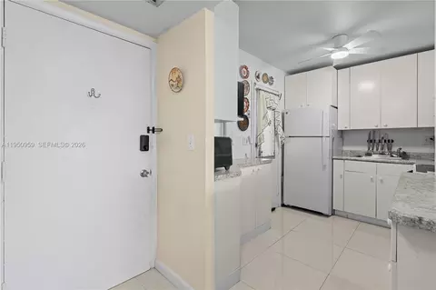 2930 Point East Dr #E-407, Aventura, FL 33160