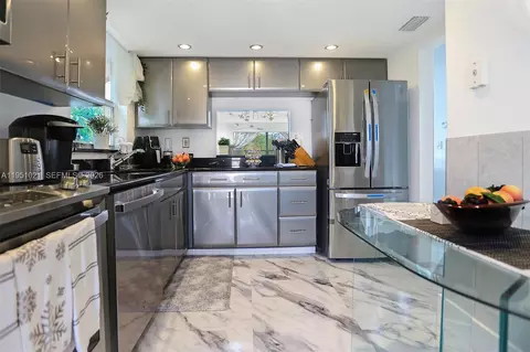 6570 Royal Palm Blvd #301J, Margate, FL 33063