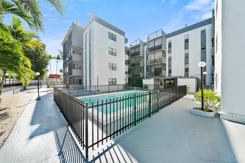 13500 NE 3rd Ct #325, North Miami, FL 33161