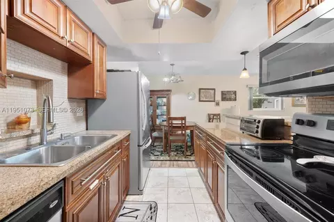 4714 NW 50th Ct, Tamarac, FL 33319