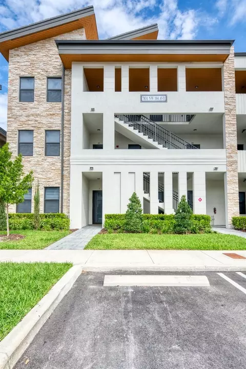 7831 NW 104th Ave #23, Doral, FL 33178