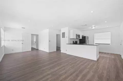 1344 NW 7th Ter, Fort Lauderdale, FL 33311