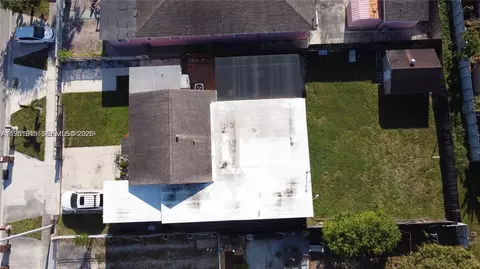 848 E 24th St, Hialeah, FL 33013 photo 2