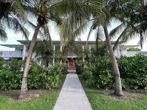 100 Sunrise Dr #5, Key Biscayne, FL 33149