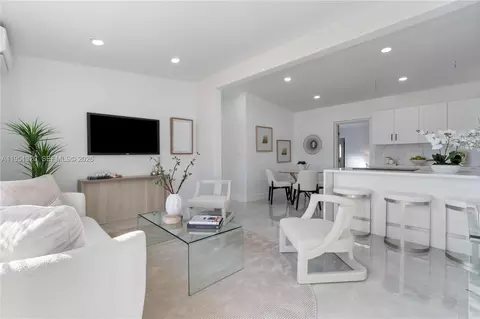 4041 NE 15th Ter, Pompano Beach, FL 33064