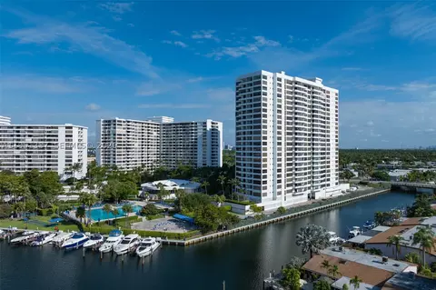 2500 Parkview Dr #2517, Hallandale Beach, FL 33009