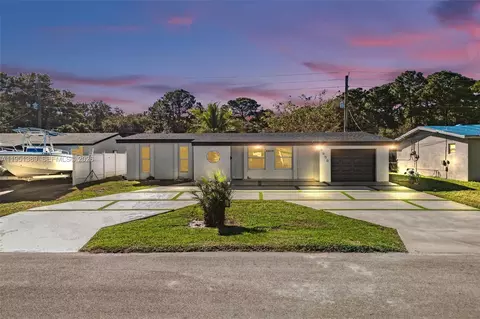 8436 Southampton Dr, Miramar, FL 33025