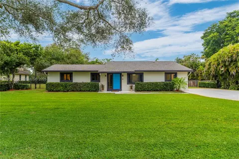 2751 SW 137th Ter, Davie, FL 33330