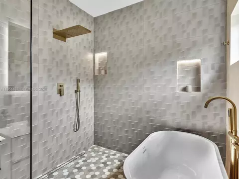 Bath - 9448 Abbott Ave, Surfside, FL 33154 photo 9 of 11