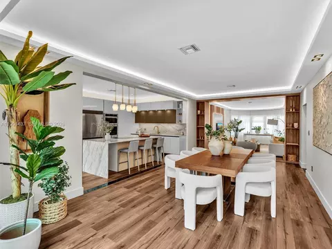 Dining - 9448 Abbott Ave, Surfside, FL 33154 photo 4 of 4