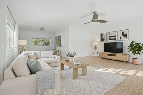 73 Edgewater Dr #3, Coral Gables, FL 33133