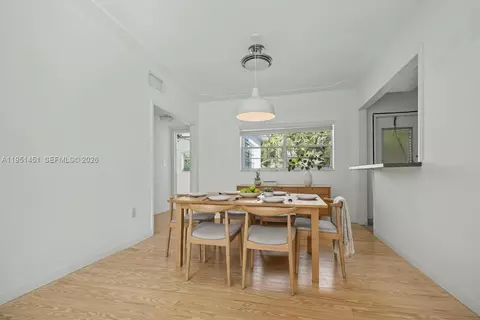 Dining - 73 Edgewater Dr #3, Coral Gables, FL 33133 photo 1 of 1