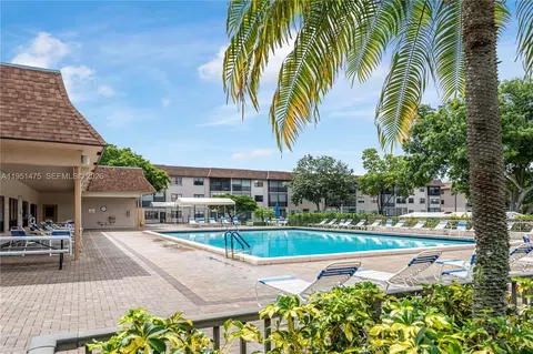 4960 E Sabal Palm Blvd #301, Tamarac, FL 33319