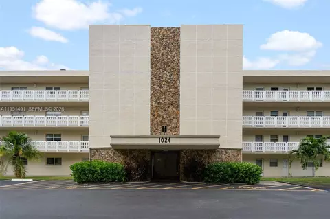 1024 SE 3rd Ave #301, Dania Beach, FL 33004