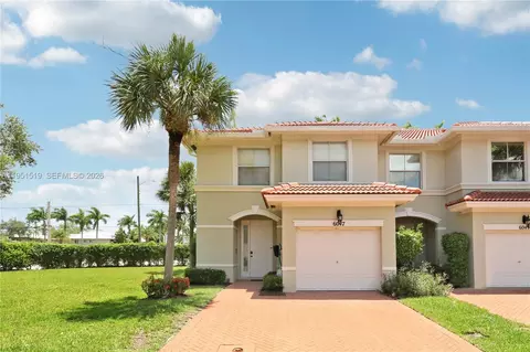 6047 Seminole Gardens Cir, Riviera Beach, FL 33418