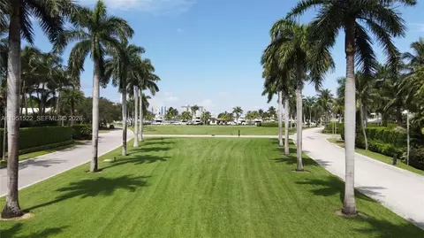20 Park Dr #7, Bal Harbour, FL 33154