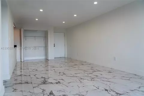 854 NW 87th Ave #405, Miami, FL 33172
