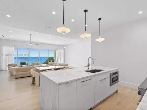 Kitchen - 83 Tingler Ln, Marathon, FL 33050 photo 4 of 5
