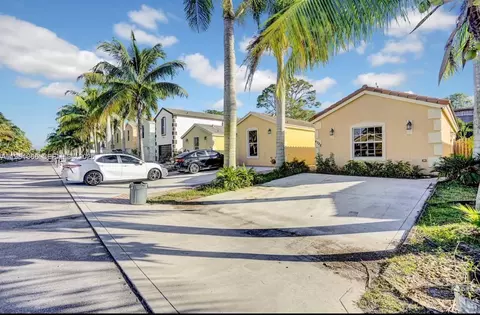 4728 Clemens St, Lake Worth, FL 33463