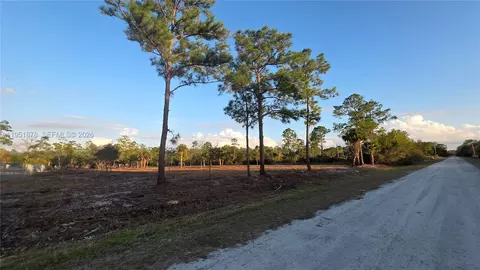 545 S Datil St, Clewiston, FL 33440 photo 2