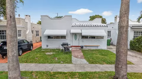 623 NE 4th St, Hallandale Beach, FL 33009