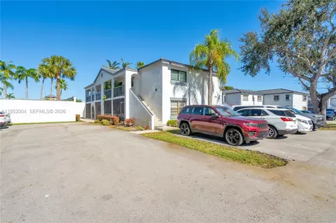 18370 Mediterranean Blvd #1-25, Hialeah, FL 33015