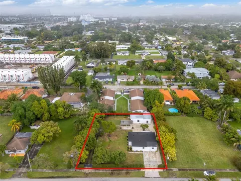75 NW 160th St, Miami, FL 33169
