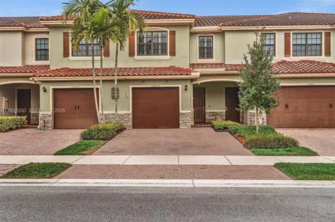 10865 NW 72nd Pl, Parkland, FL 33076